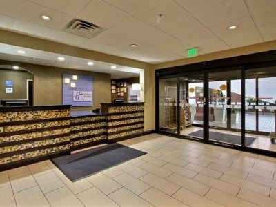 Hotel Express Savannah South I-95 By Ihg Richmond Hill