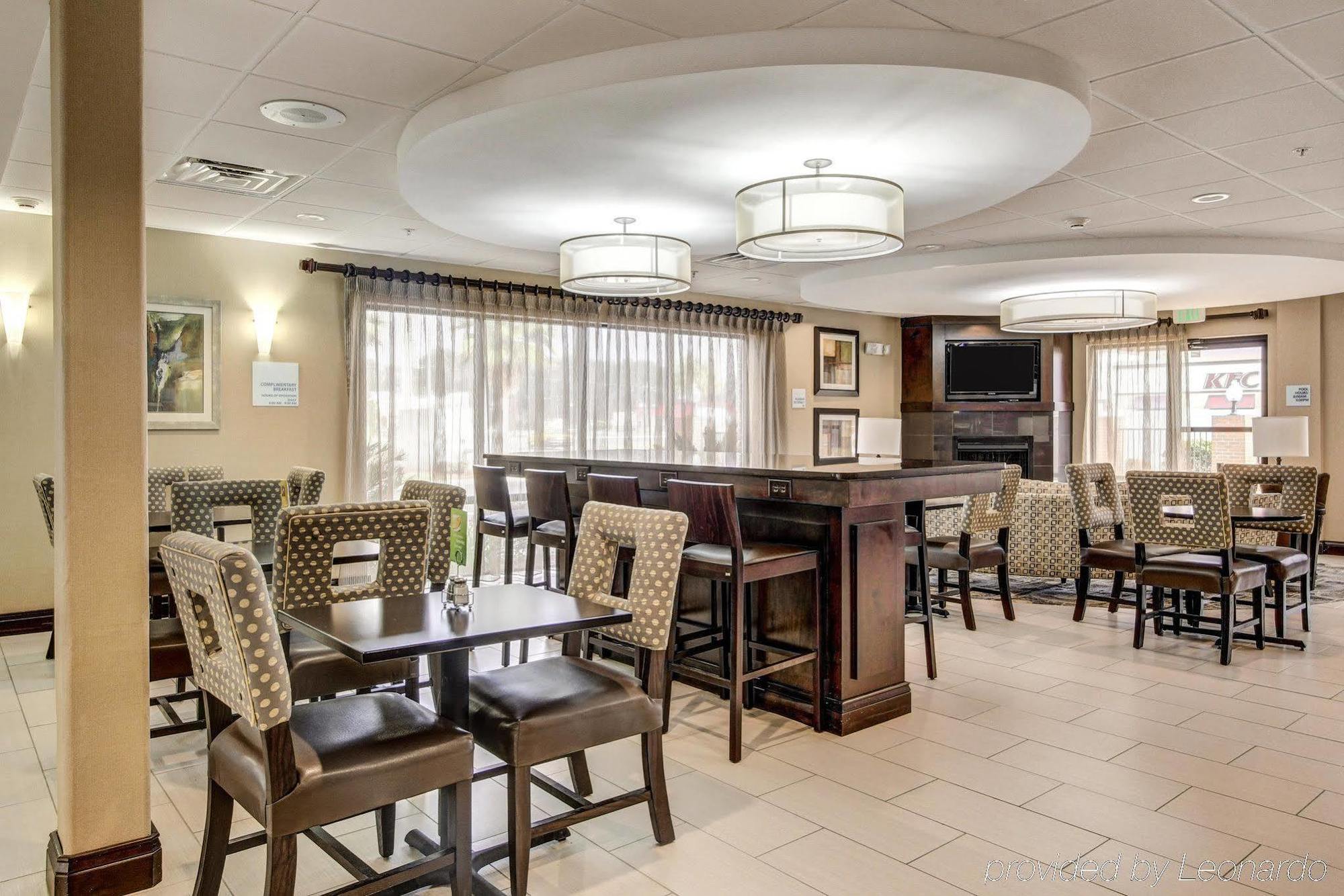 Hotel Express Savannah South I-95 By Ihg 3*